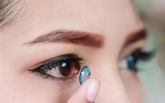 Fashion Forward: Why Colored Contact Lenses are the Next Big Trend